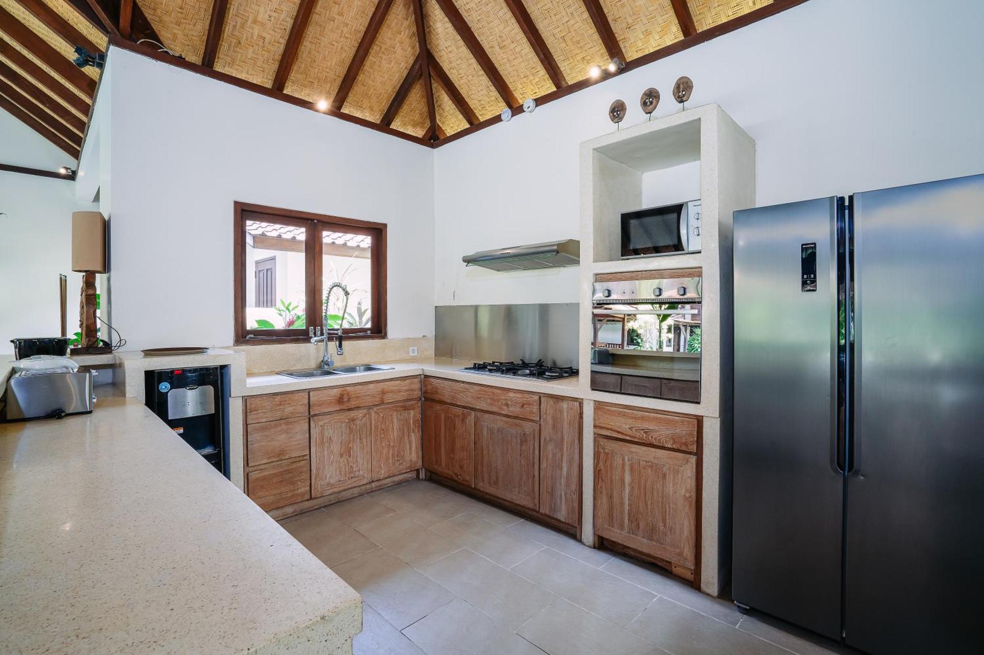 Cira - 5 Bedrooms Private Next To Villa Seminyak