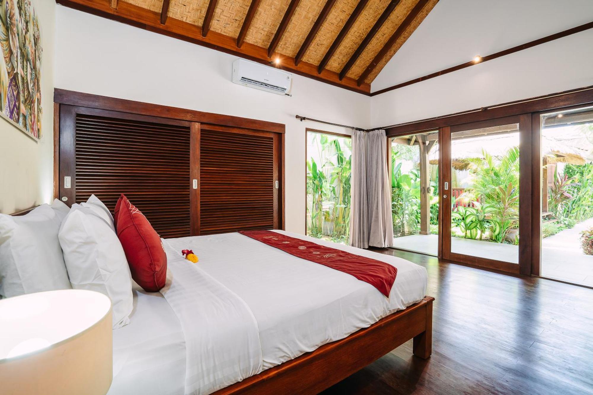 Villa Cira - 5 Bedrooms Private Next To Seminyak