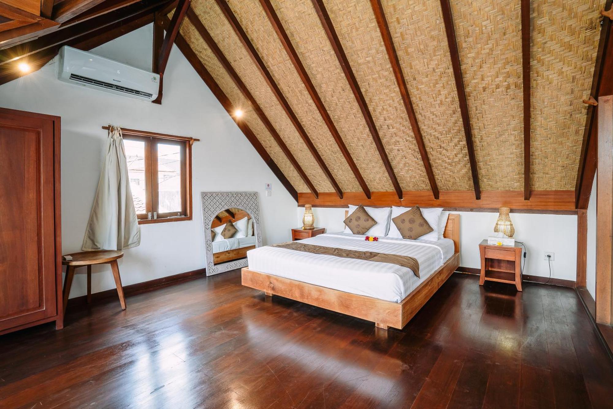 Villa Cira - 5 Bedrooms Private Next To Seminyak