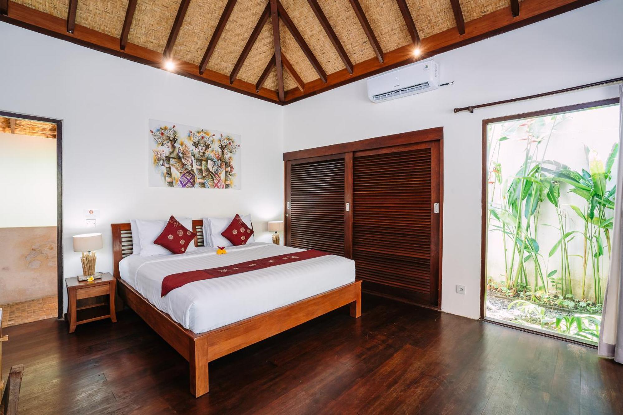 Cira - 5 Bedrooms Private Next To Villa Seminyak
